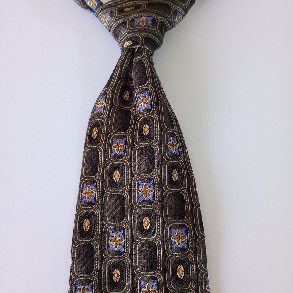 Robert Talbott Best of Class Nordstrom Tie 100% Silk.  Hand Sewn  4” X  58