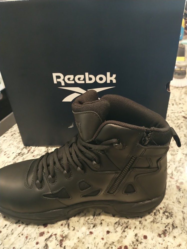 Reebok Black 6