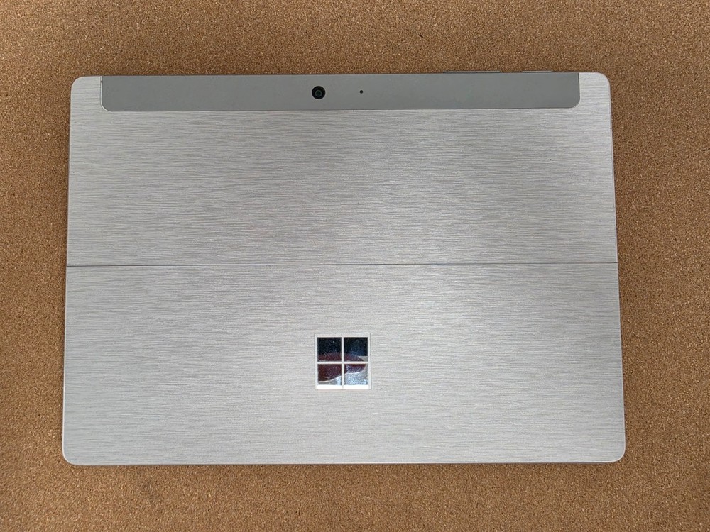 Microsoft Surface Go Pentium 4415Y 4GB Ram 64GB SSD Win 11 Pro ***READ***