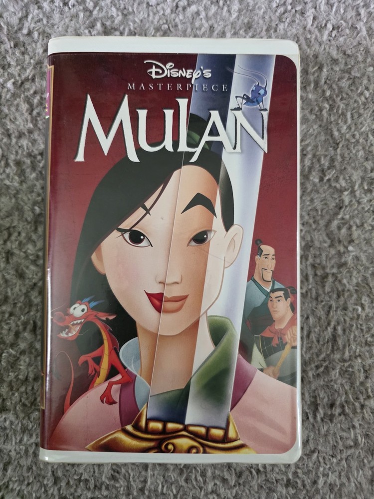 Mulan VHS 1999 Disney Video Tape Masterpiece Original Movie Clamshell Nearly New