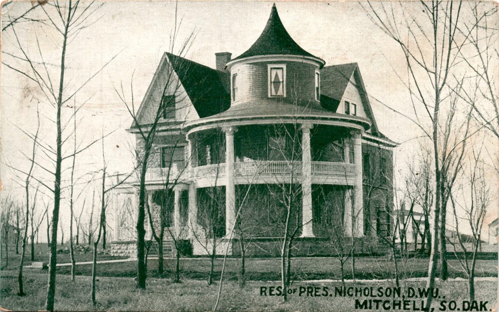 PRES. NICHOLSON.D.WU, MITCHELL, SO.DAK Postcard