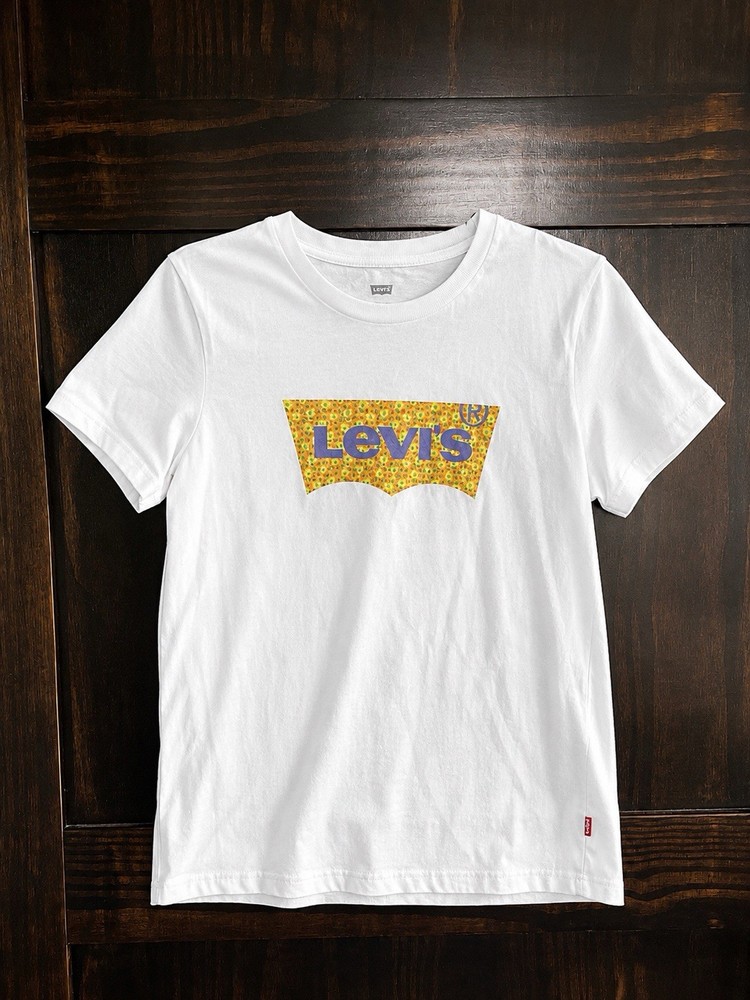 Levi's Woman’s White Graphic Logo Crew Neck Short Sleeve T-Shirt, Size S Regular