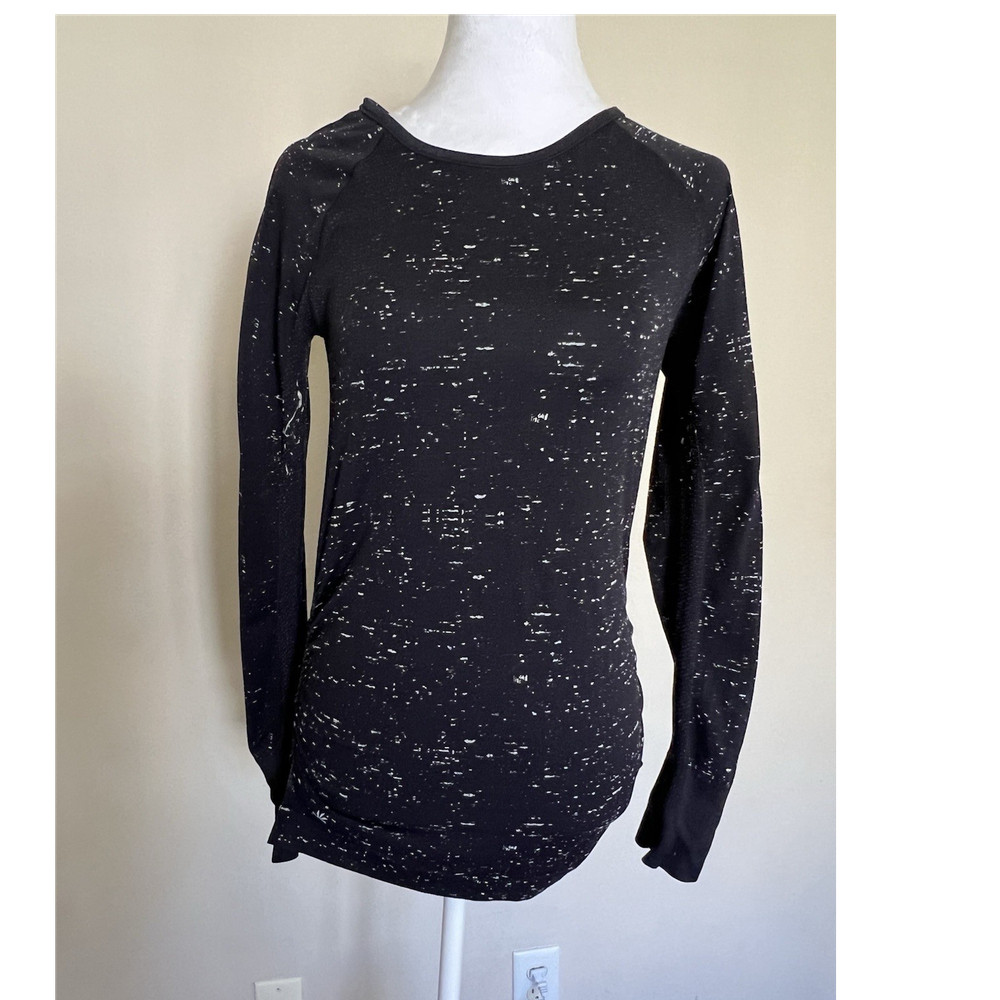 Athleta Women's Black Spotted Long Sleeve Top S Stretch Lightweight