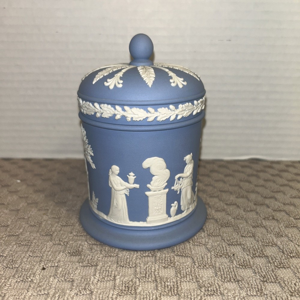 Vintage Wedgwood Blue & White Jasperware 4 1/2” Tobacco Jar With Lid