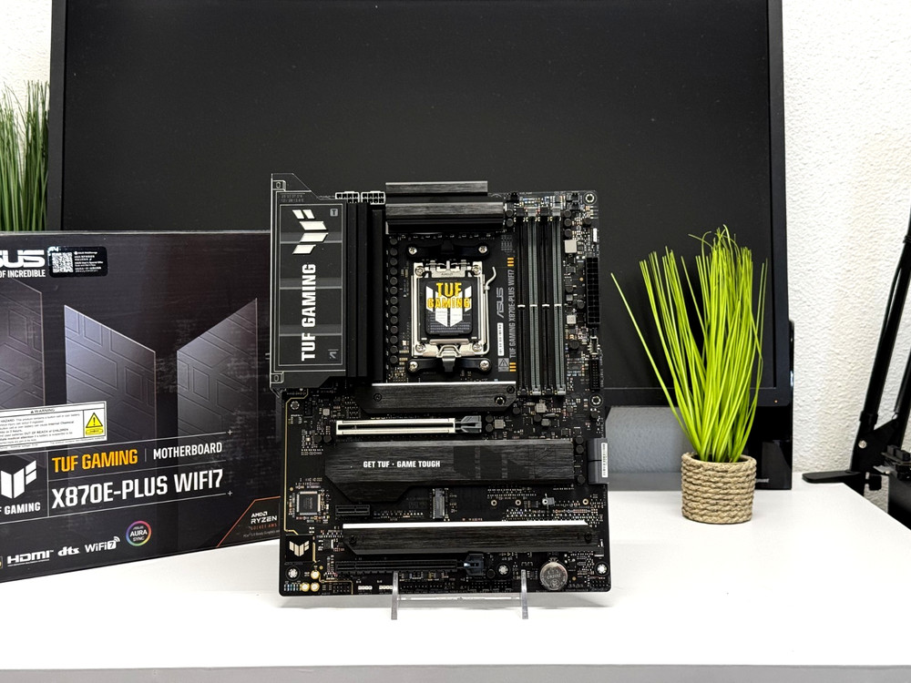 ASUS TUF GAMING X870E-PLUS WIFI7 AM5 DDR5 PCIe 5.0 WiFi 7
