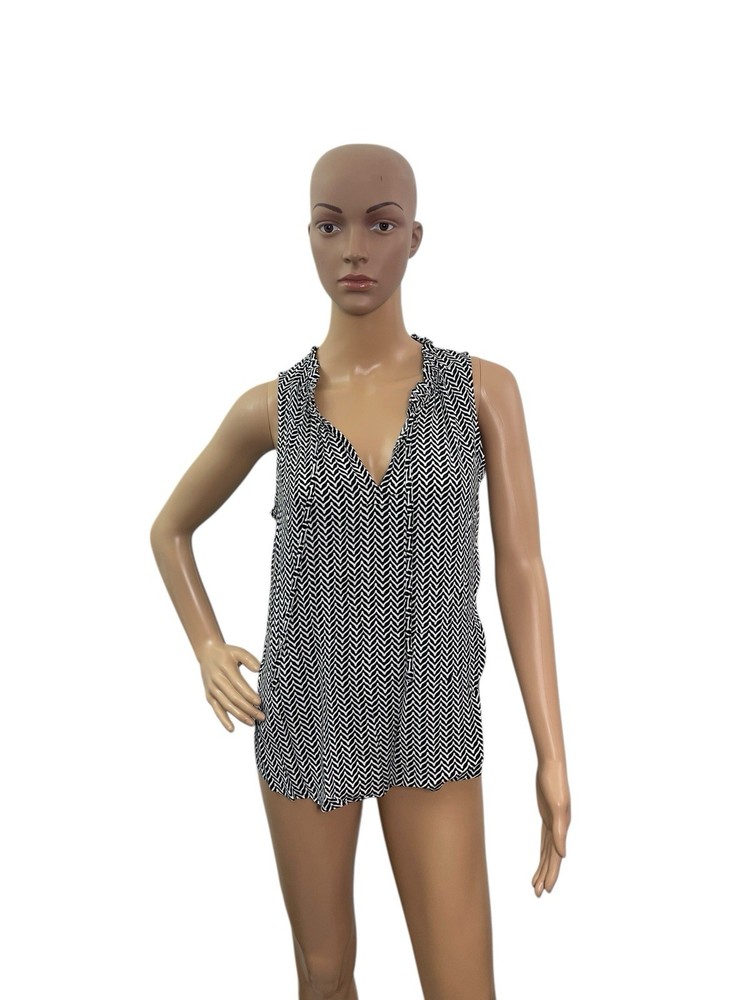 Loft Women’s Size Small V Neck Sleeveless Black White Chevron Print Blouse
