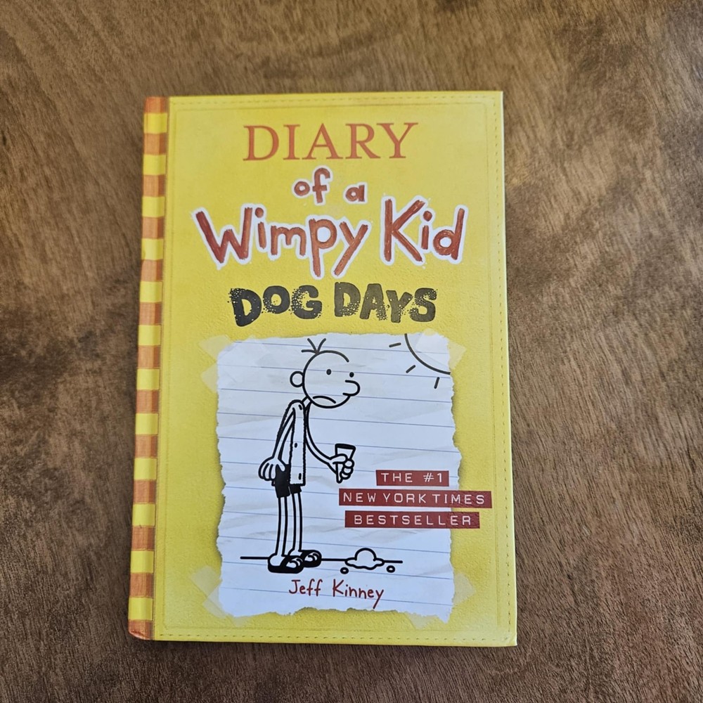 Dog Days  (Diary of a Wimpy Kid, Book 4) - Hardcover By Jeff Kinney