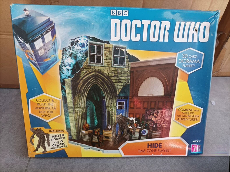 BBC Doctor Who Hide Time Zone Playset Model 3.75