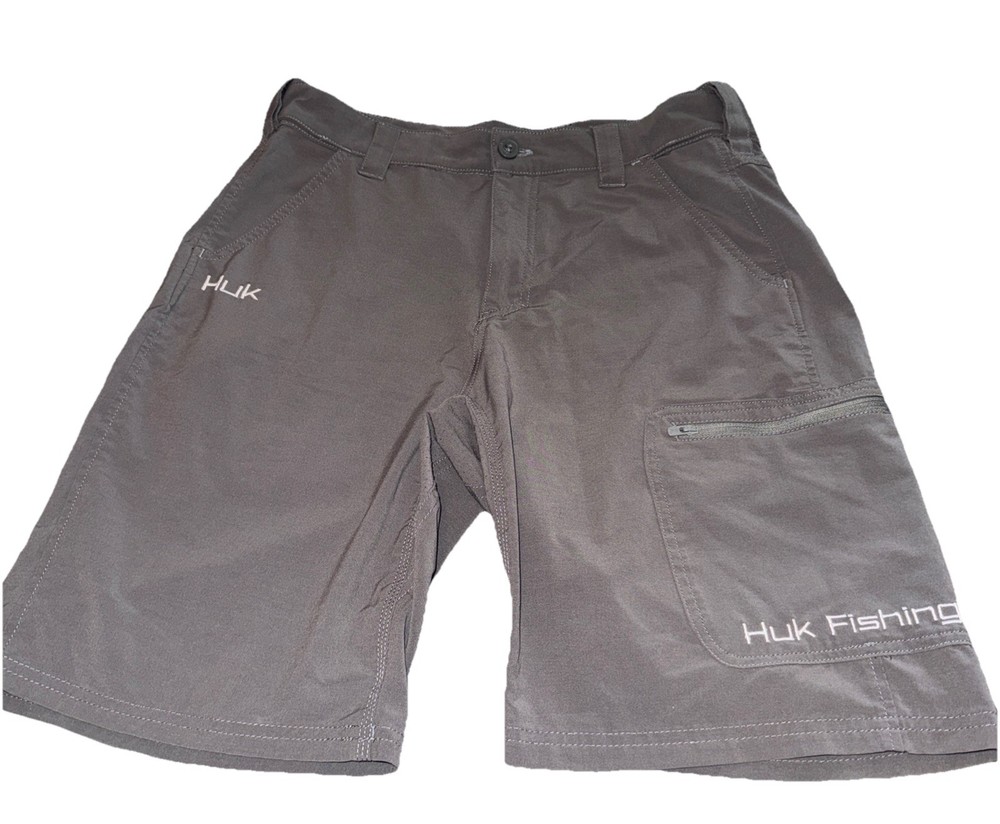 Men’s Huk Fishing Shorts Size M Gray Performance Utility  Zip Pockets 10”inseam