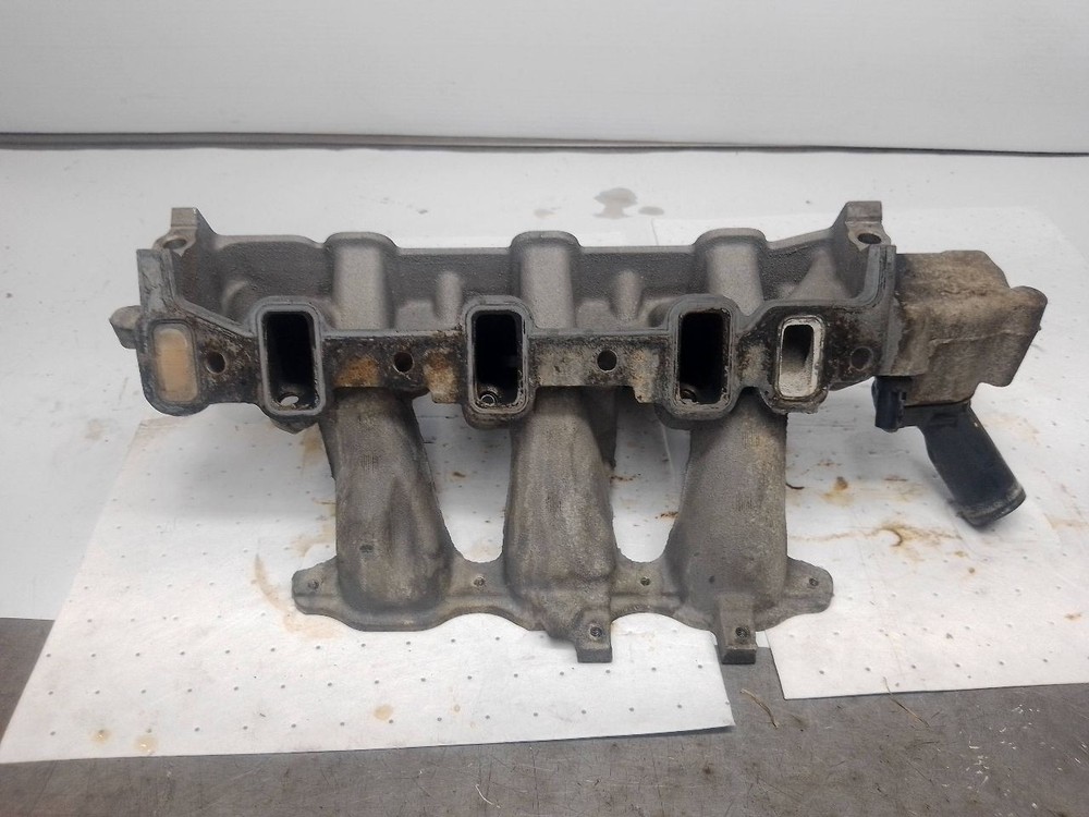 2010 Jeep Wrangler 3.8L Lower Intake Manifold OEM 11583684