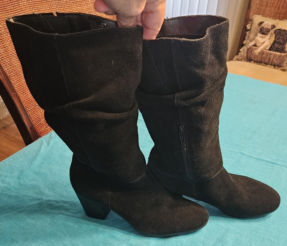 Women's Crown Vintage Black Suede Slouch Boots 6.5 Medium- Very Good Gently Used