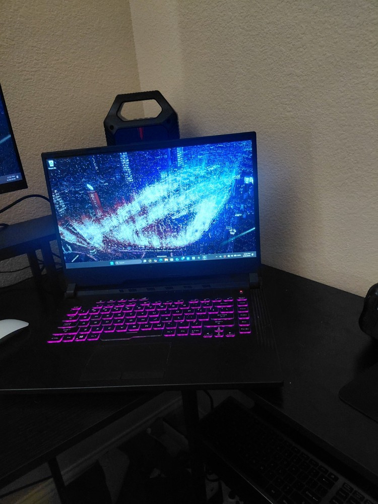 ASUS ROG Strix G531GT gaming laptop. SPECS IN DESCRIPTION