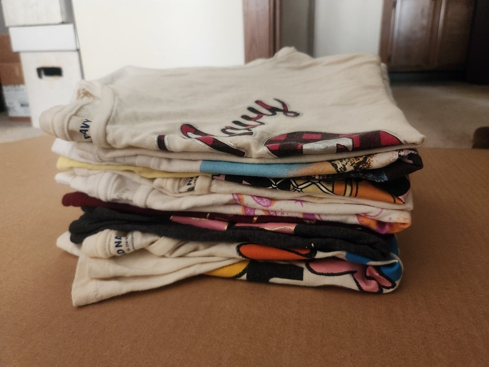 Lot of Old Navy girl's/youth clothing(shirts)