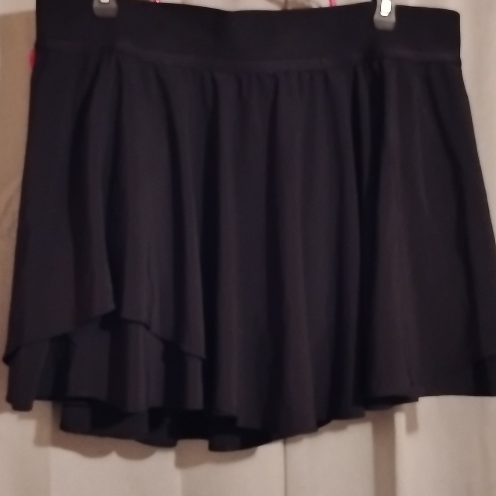 Lululemon Women’s Black Pull-On Athletic Activewear Short Skirt Size M