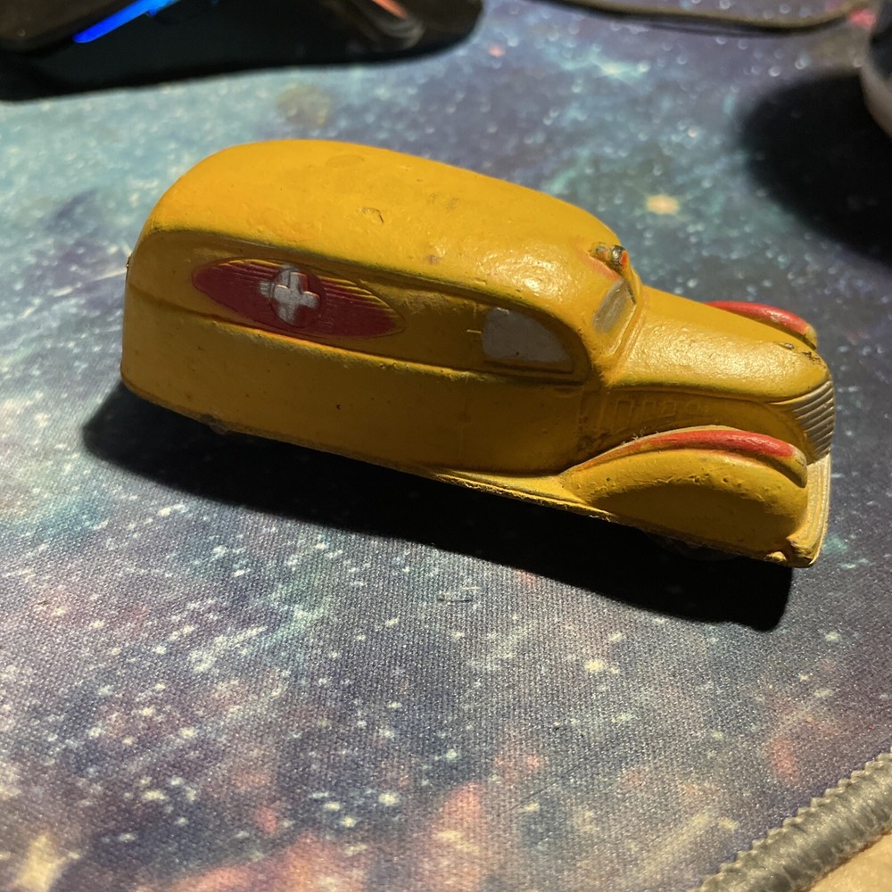 Antique 1930's SUN RUBBER CO Toy Yellow Ambulance Panel Wagon # 525 78 Rare