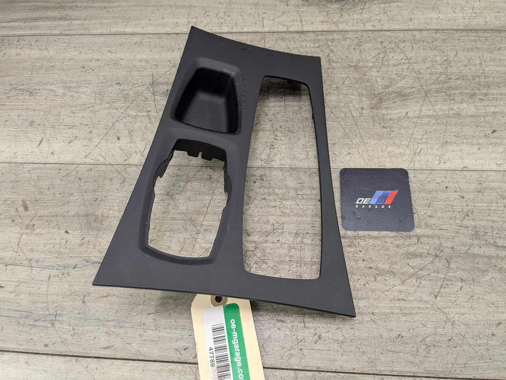 *07-14 OEM BMW E70 E71 E72 X5 X6 Front Center Console Cover Trim Panel Black