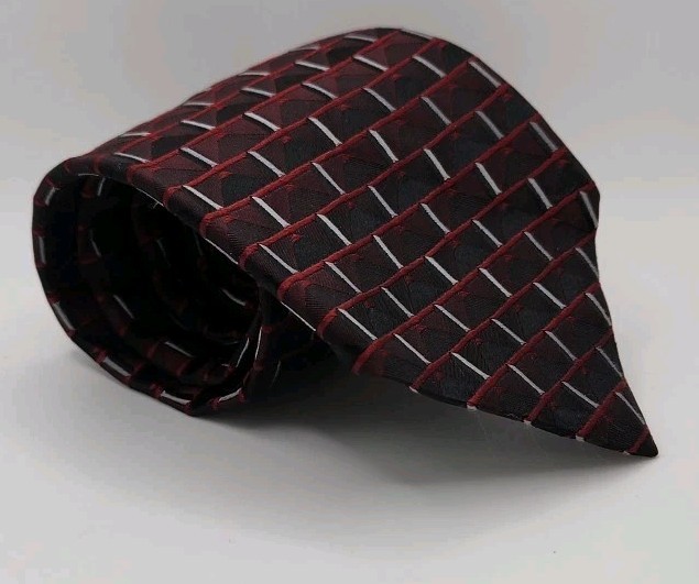 EC Jones New York Multicolor Geometric Mens Tie Woven 100% Silk USA Ap. 57