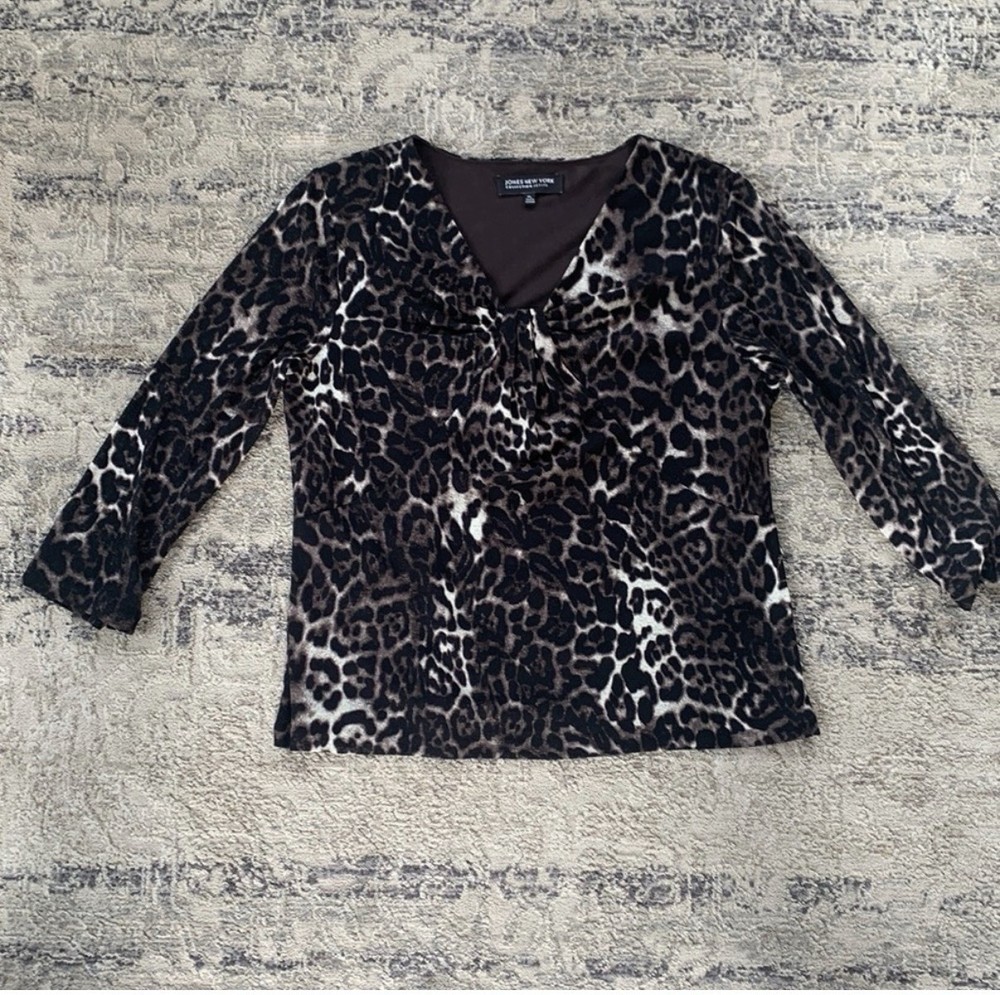 Jones New York Petite Animal Print Knit Pullover V-Neck Blouse PL