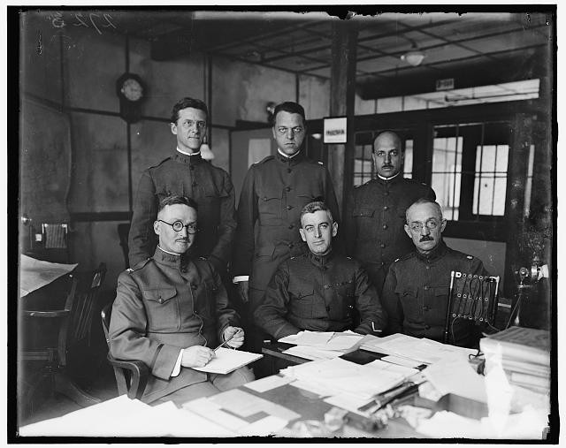 Photo:Aeronautic Division Military Officers Group Portrait 1910s