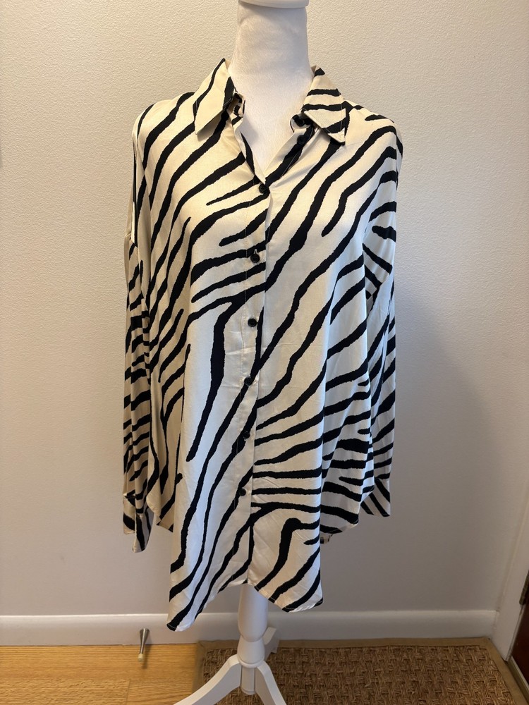 H&M Silk Zebra Print Lont Sleeve Women's Button Down Blouse New with Tag