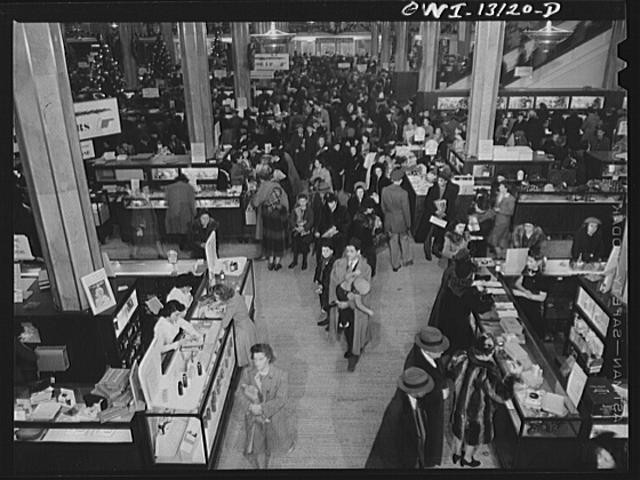 Photo:New York NY R H Macy Department Store Interior Crowd 1930s