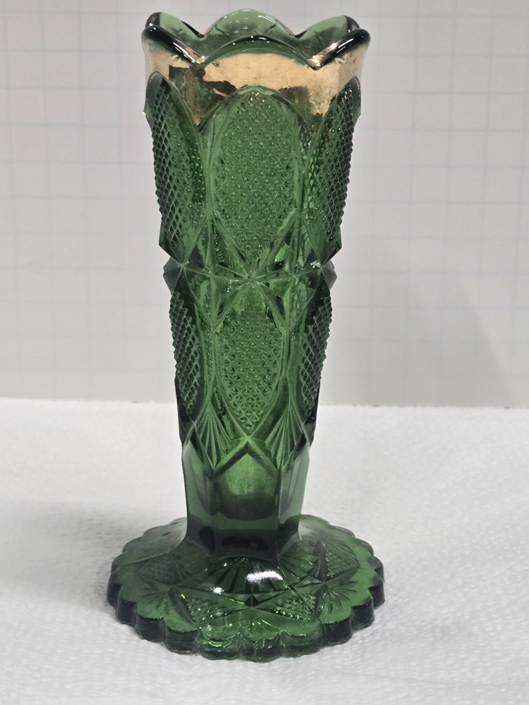 Very Pretty Vintage Emerald Green w Gold Trim 6