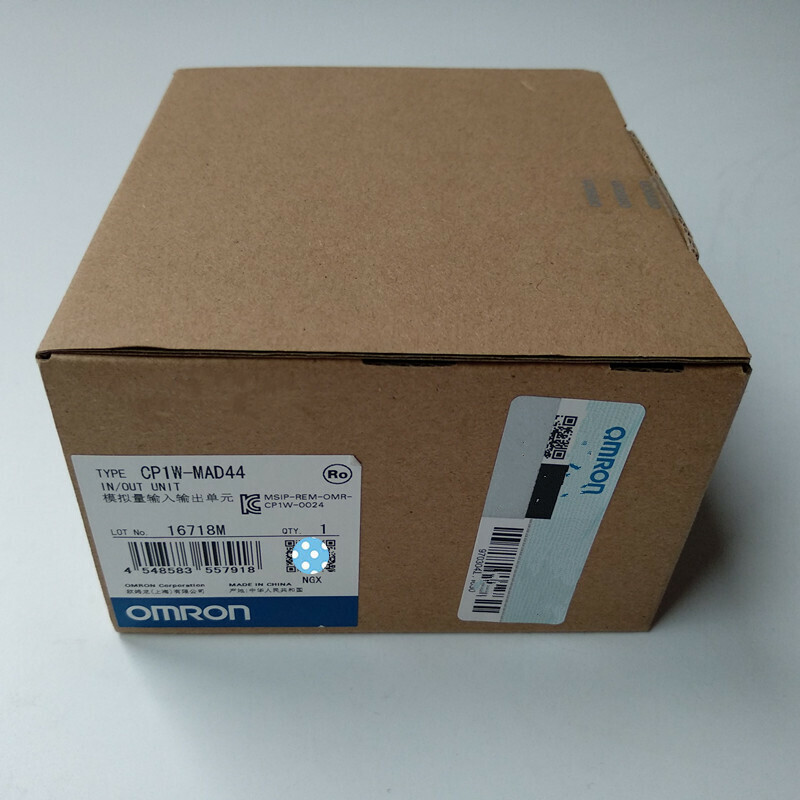 1 pcs CP1W-MAD44 analog input and output module #A6-37