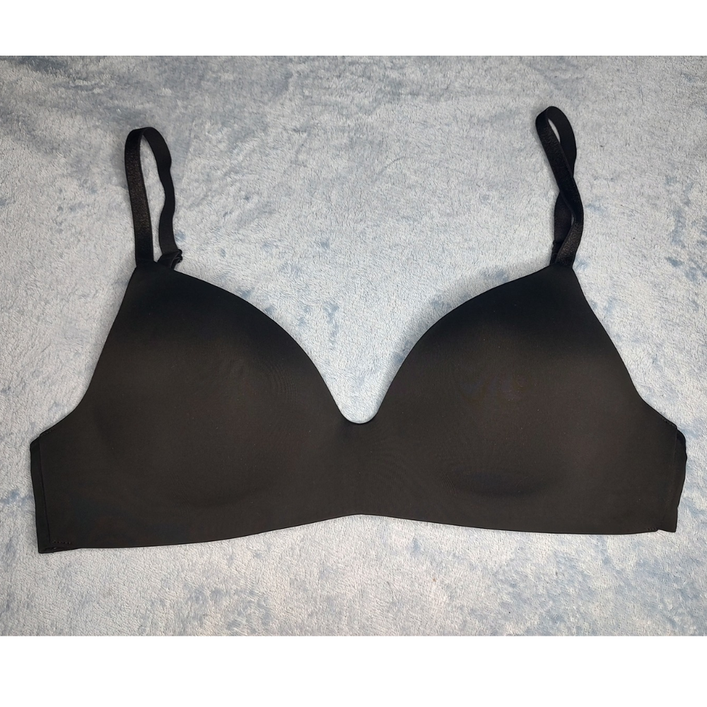 VICTORIA'S SECRET T-Shirt Lightly Lined Wireless Multi-way Black Bra 36C NEW