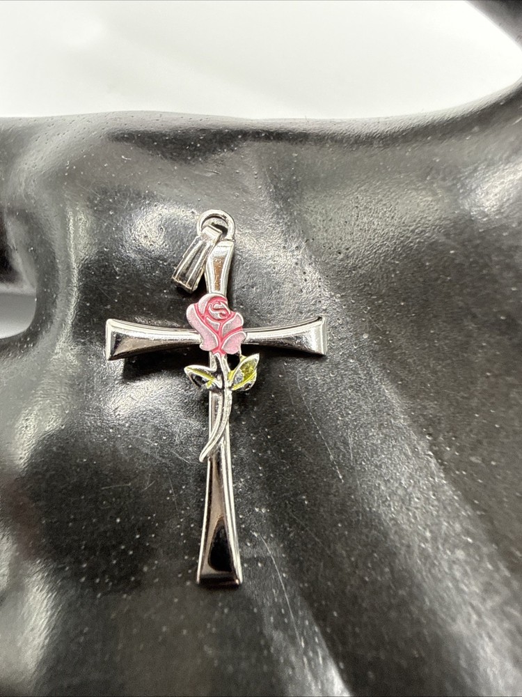 VTG Dainty 925 Sterling Silver Cross W/ Rose Pendant. .5 Grams. Marked K