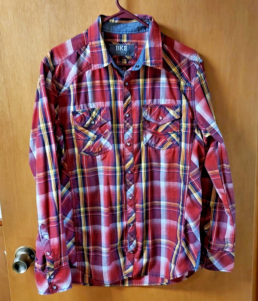 Buckle BKE Men's Standard Fit Long Sleeve Red Plaid Pearl Snap Button Up Large