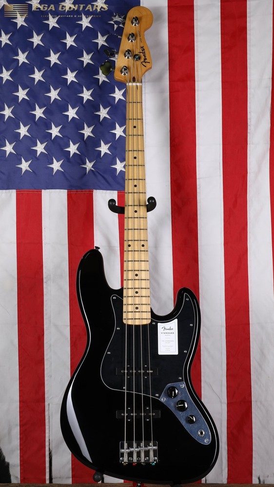 Fender Standard Jazz Bass - Black
