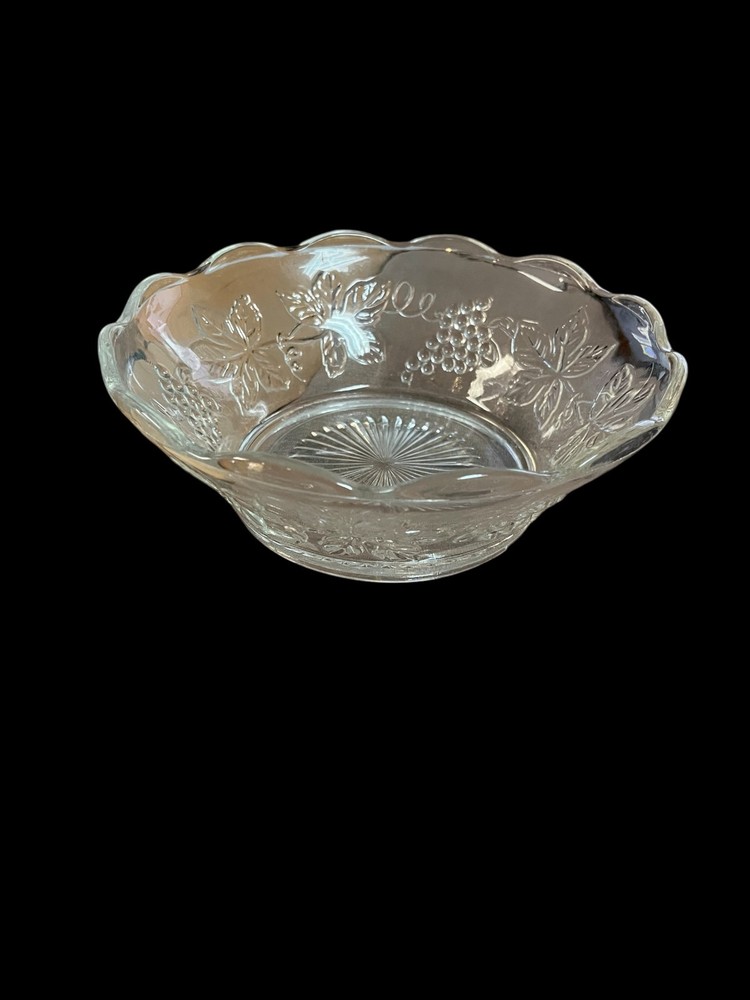 Anchor Hocking Clear Glass Harvest Grape Serving Bowl