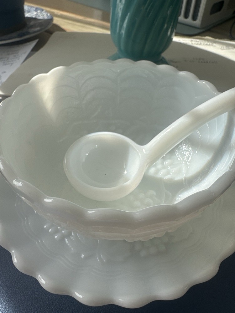 Anchor Hocking Milk Glass Grapes Leaves 3-Pc Sauce Set Bowl Plate Ladle Vintage