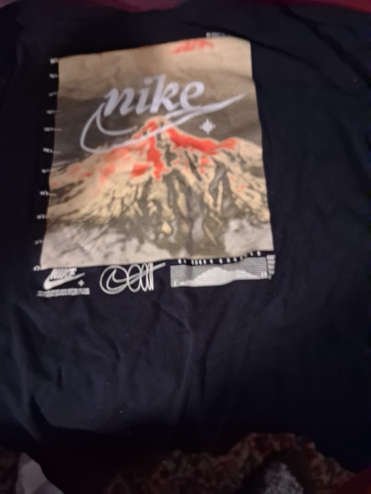 Youth XL Swoosh Nike T-shirt Short Sleeve