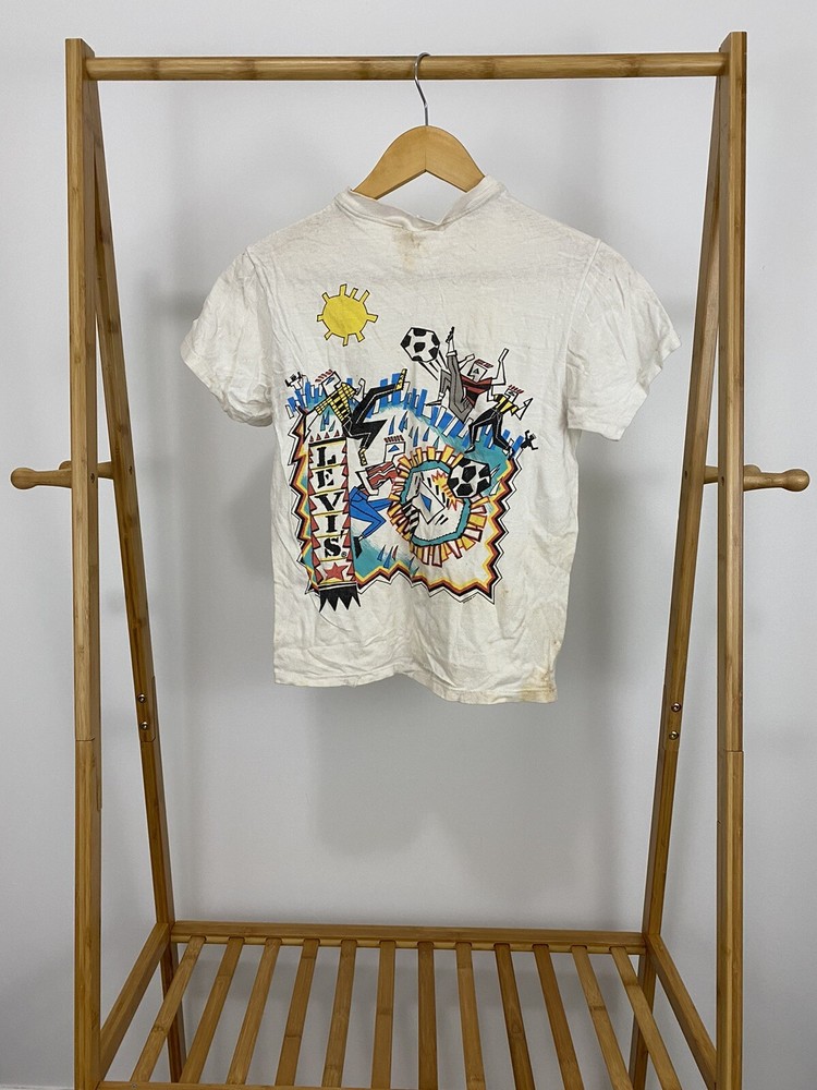 VTG 80s Levi's Abstract Geometric Art Soccer Futbol Graphic T-Shirt Size S USA-image