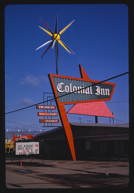 Bossier City Louisiana 1960s Colonial Inn sign motel restaurant vacancy