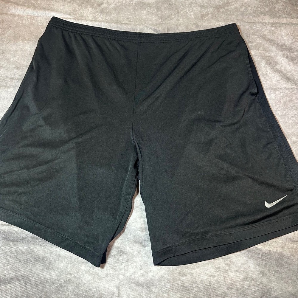 Nike Dri-Fit Athletic Shorts Mens Large Black Mesh Panels Running Gym Training