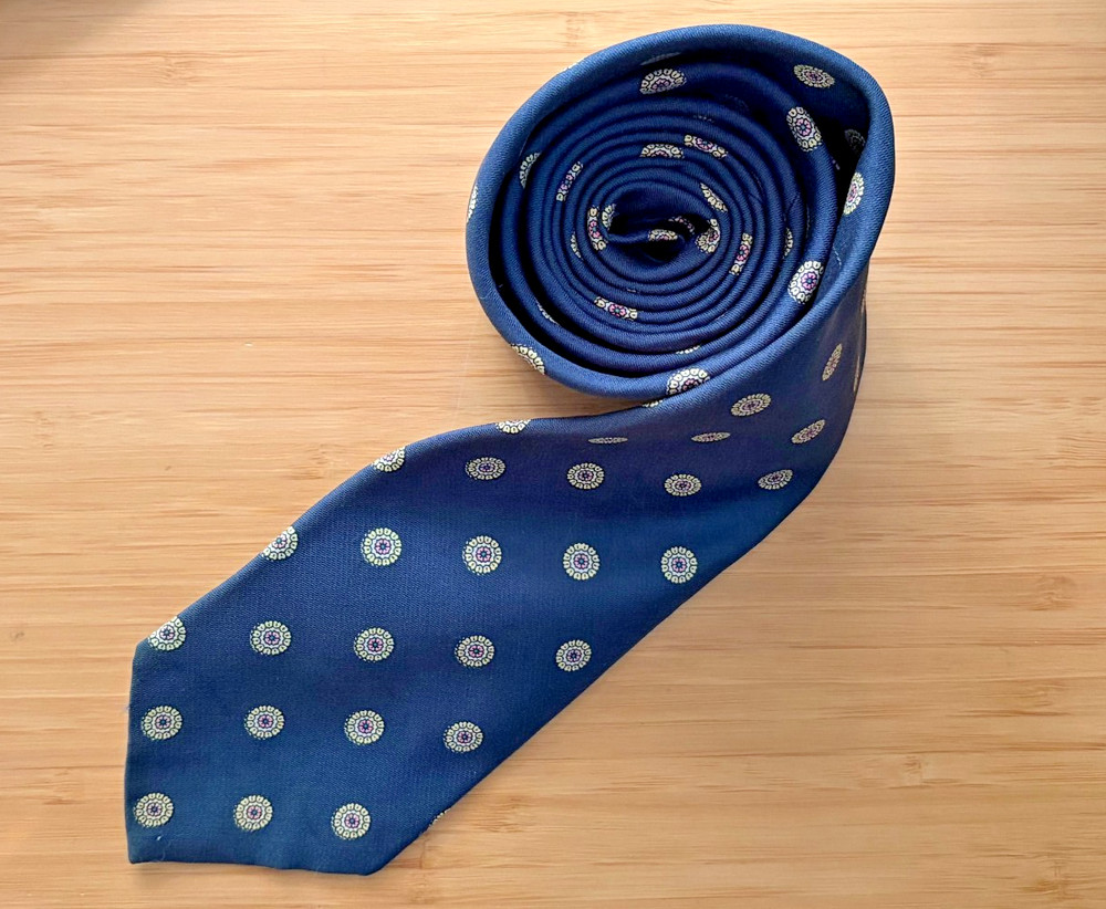 GANT Vintage Silk Necktie Navy Gold Medallion Geometric Preppy Classic