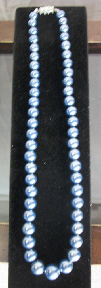 Choker Beaded  Blue Necklace 16 Inch