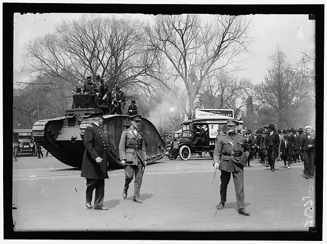 Photo:Liberty Bond Car Tank 1918 WWI Parade Crowds Military Uniforms