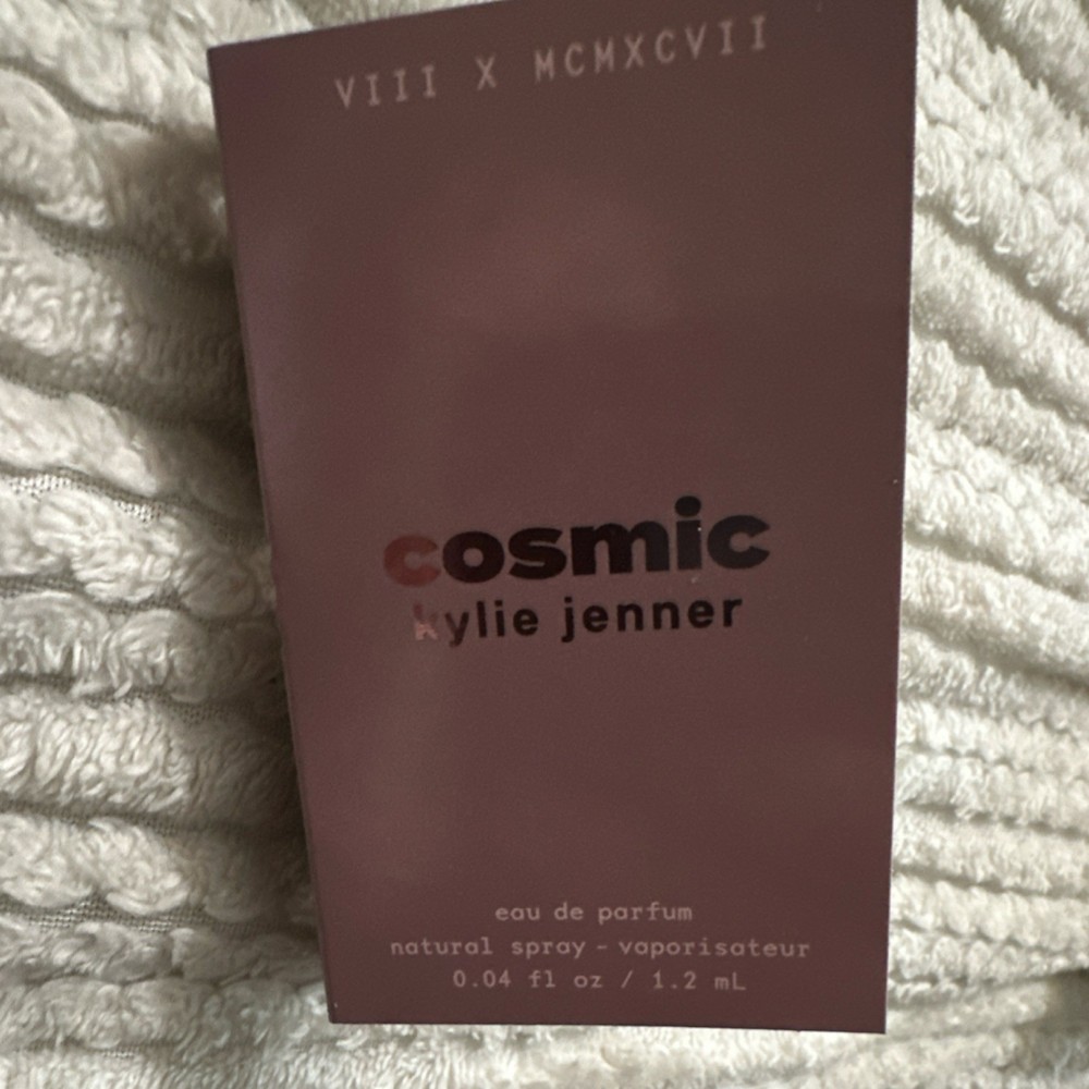 Kylie Jenner Cosmic Eau de Parfum  Spray 1.2ml 0.04 fl oz