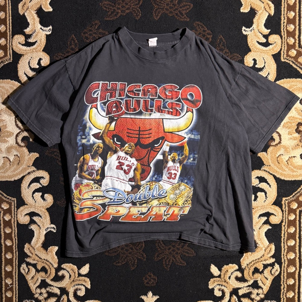 90s Chicago Bulls Double 3-Peat Rap Tee Dynasty World Champions T-Shirt Boxy XL