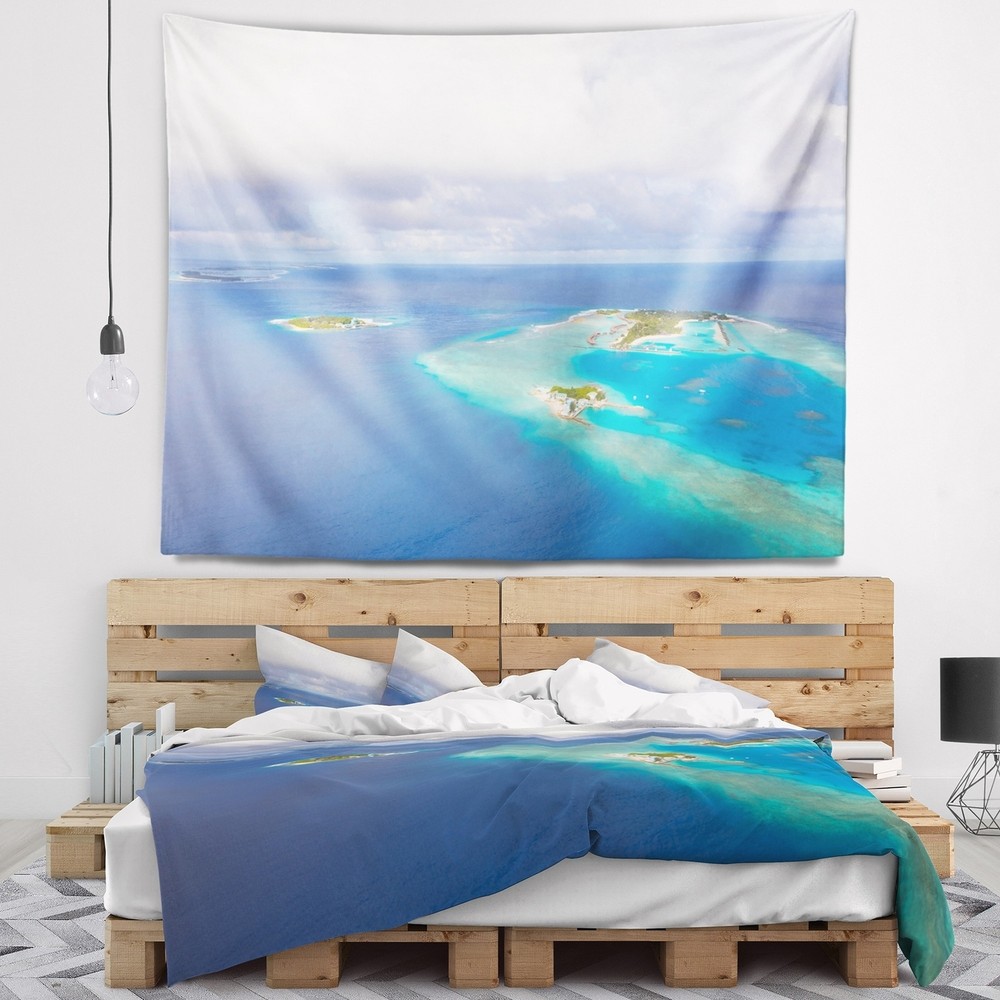 Designart 'Aerial View of Maldives Island' Modern Seascape  Small