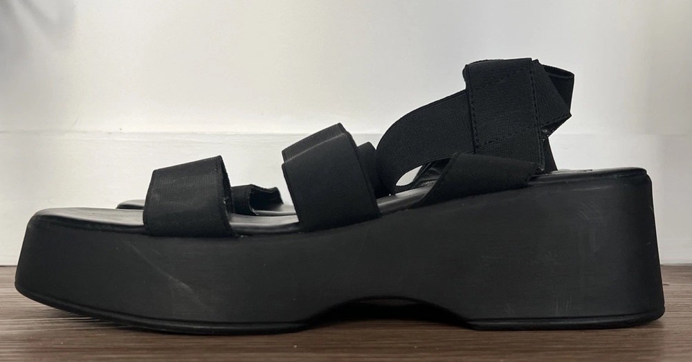 Steve Madden Women’s Black Strap Flatform Sandal - Size 9
