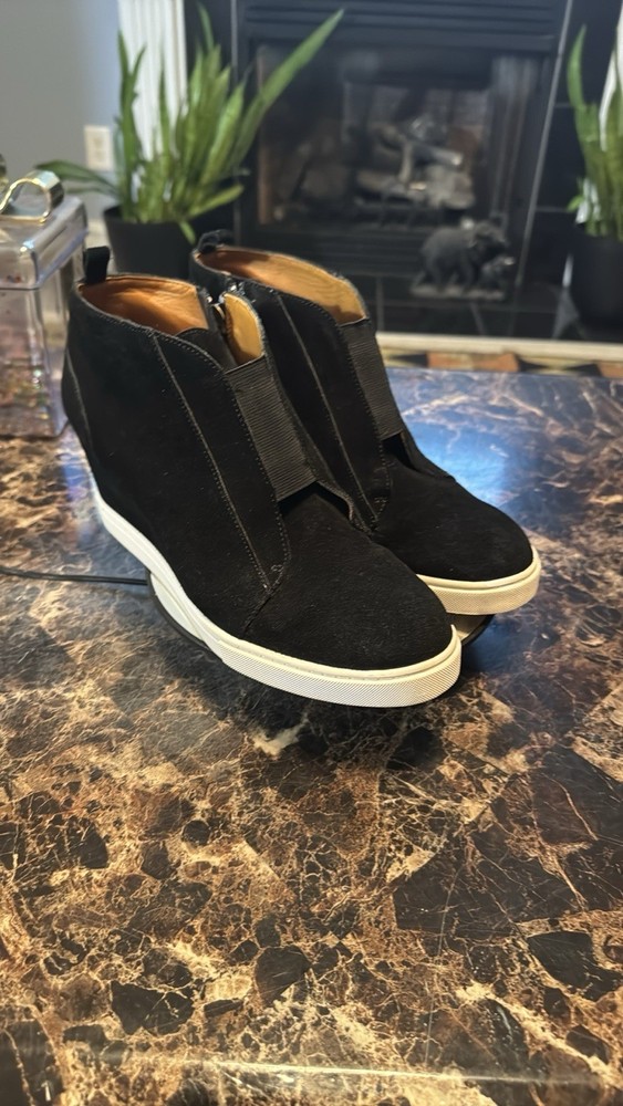 Linea Paolo Felicia Black Suede Wedge Sneakers Women’s Size 7M