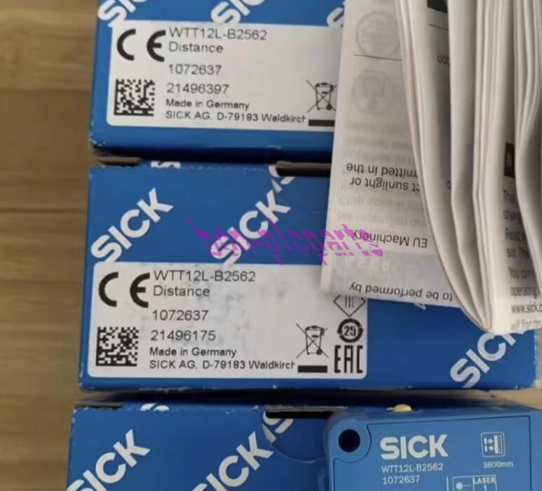 1piece SICK WTT12L-B2562 1072637 Photoelectric Sensor new