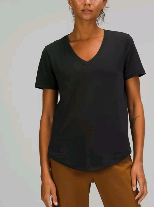 Lululemon Women's Love V Neck Black Pima Cotton Short Sleeve T-Shirt! 6