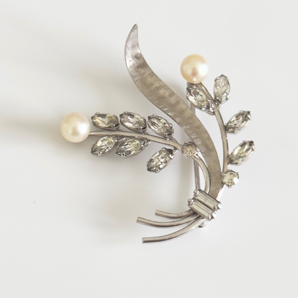 Vintage Krementz Signed Silver Tone Rhinestone Pearl Flower Plant Brooch Pin
