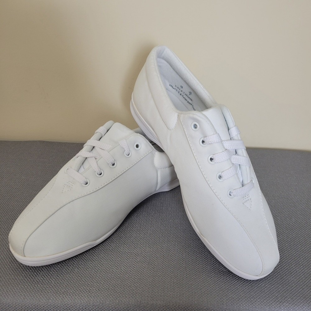 NWOT/B Easy Spirit 10D White AP1 Lace Up Walking Sneaker Shoe Textile