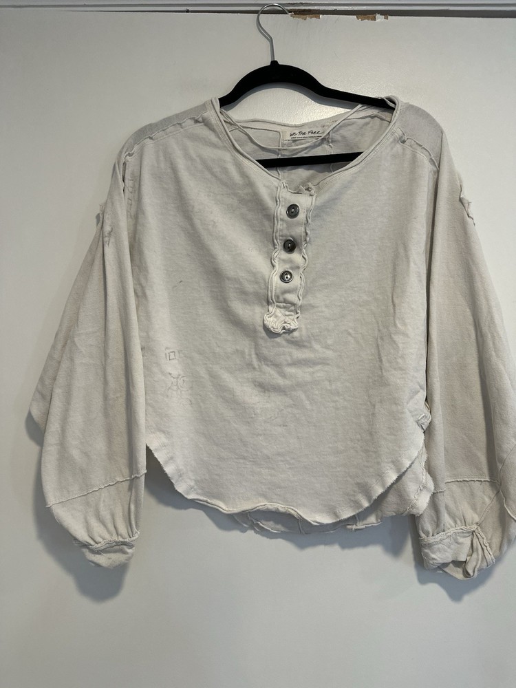 We The Free Sz: L Melodi Button Henley Distress Cotton Cream Cropped Raw Hem
